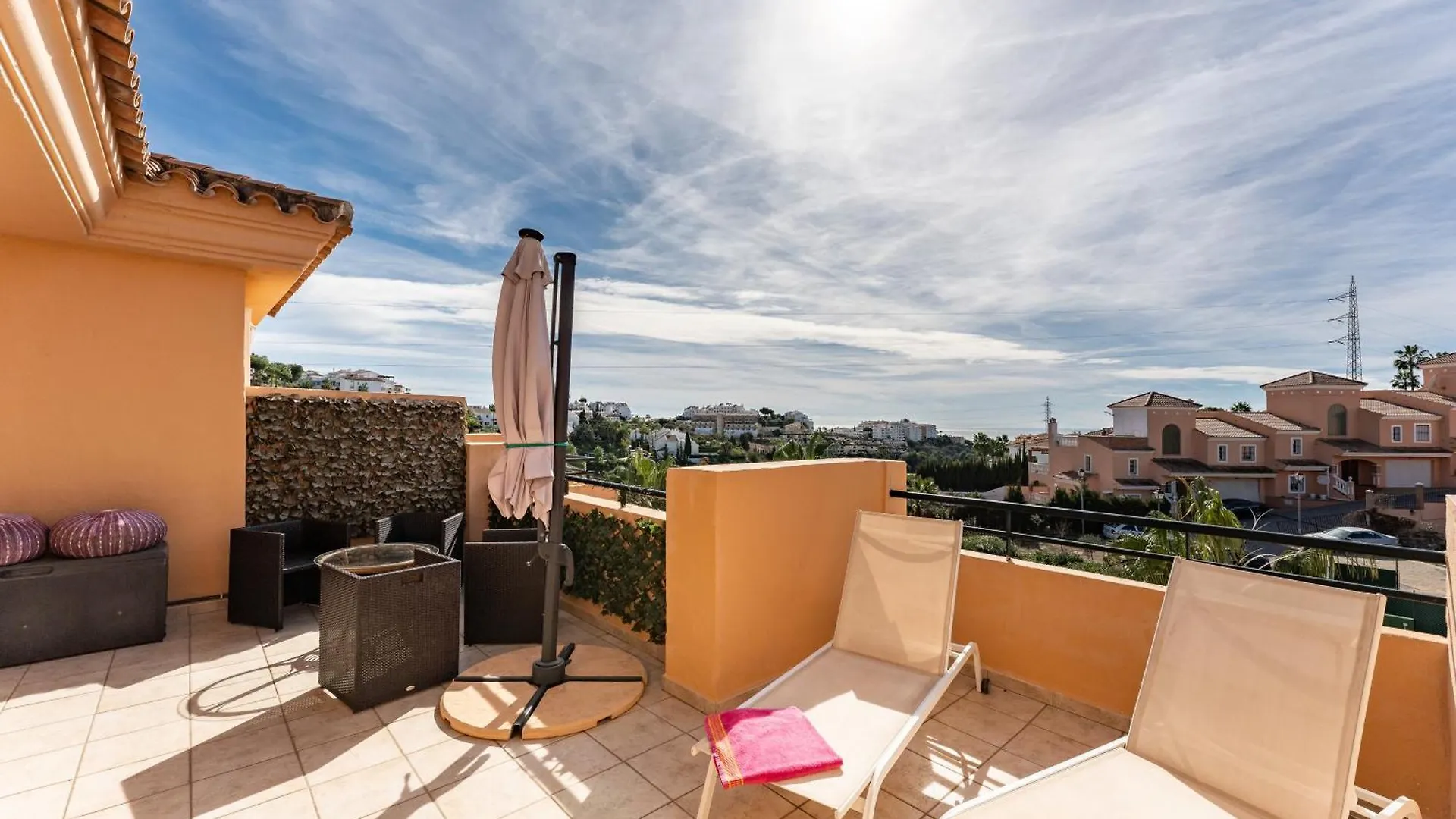 Penthouse 3-Bedroom Duplex Mijas 0*,